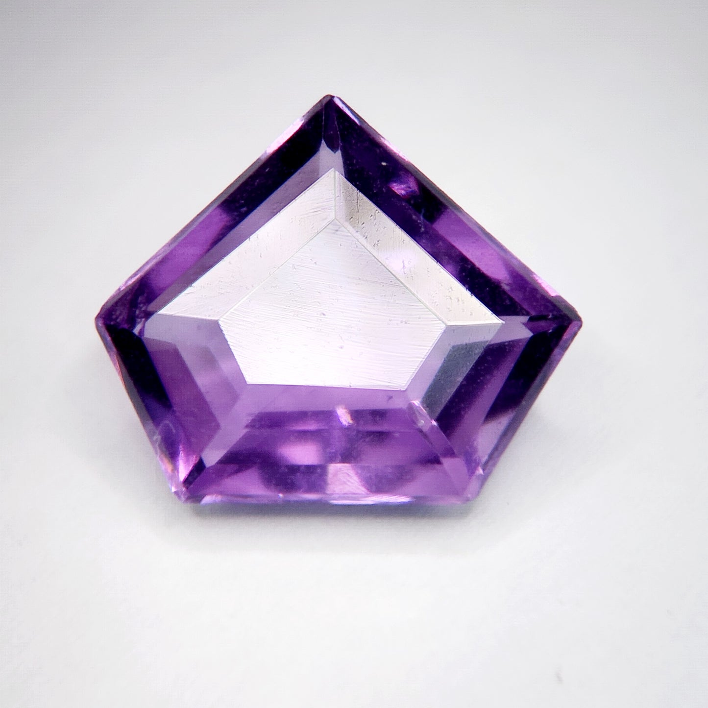 Amethyst - Fine step Cut | 2.44 Carat
