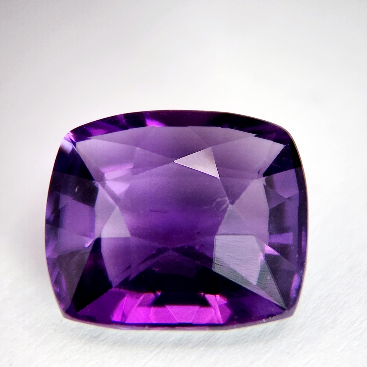 Amethyst - Fine step Cut | 6.37 Carat