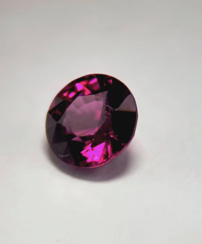 Garnet - Fine Step Cut | 1.53 Carat