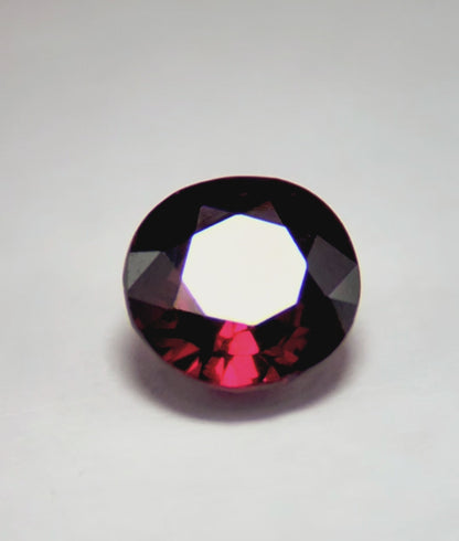 Garnet - Fine Step Cut | 1.49 Carat