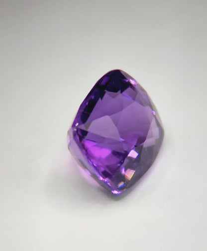 Amethyst - Fine step Cut | 4.26 Carat