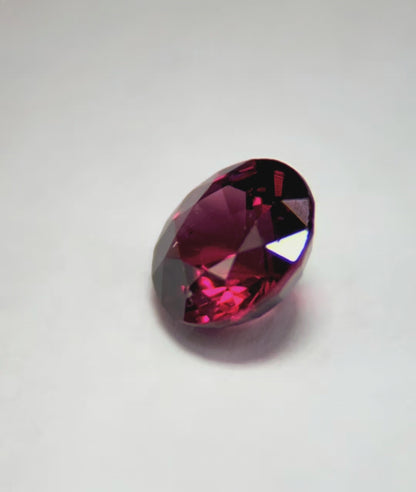 Garnet - Fine Step Cut | 1.76 Carat