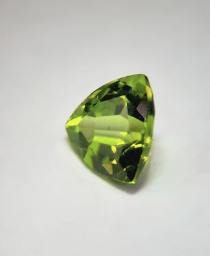 Peridot - Radiant  Cut | 1.89 Carat
