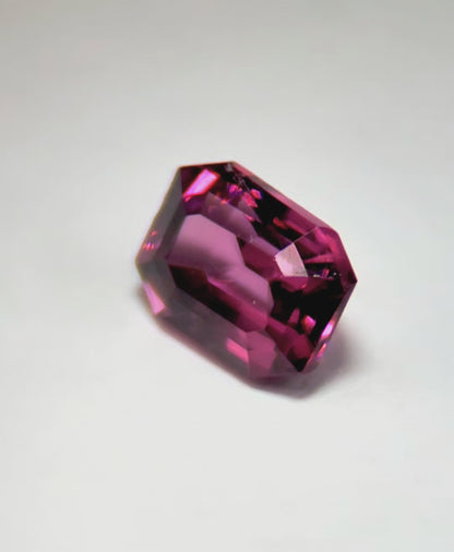 Garnet - Emerald Cut | 1.71 Carat