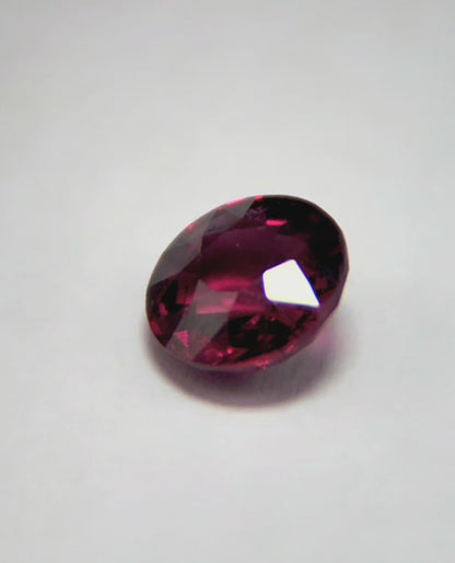 Garnet - Fine Step Cut | 1.49 Carat