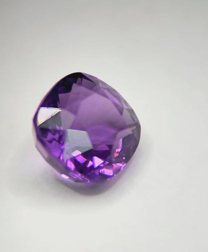 Amethyst - Fine step Cut | 4.25 Carat